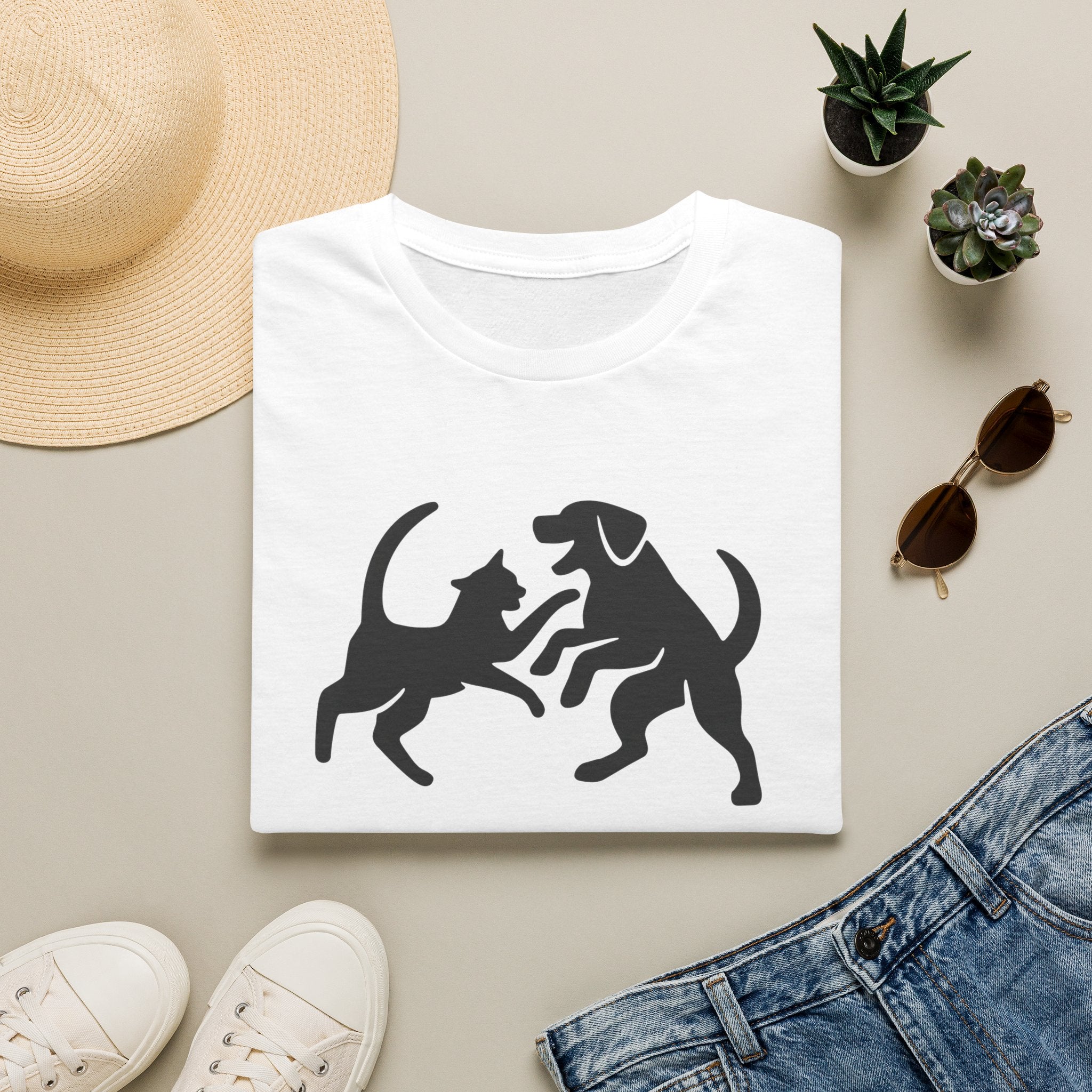 Cat and dog fight T-Shirt